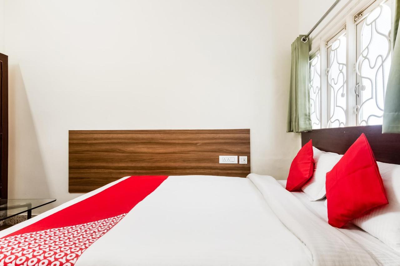 Oyo 76129 Rk Inn Guntur Luaran gambar