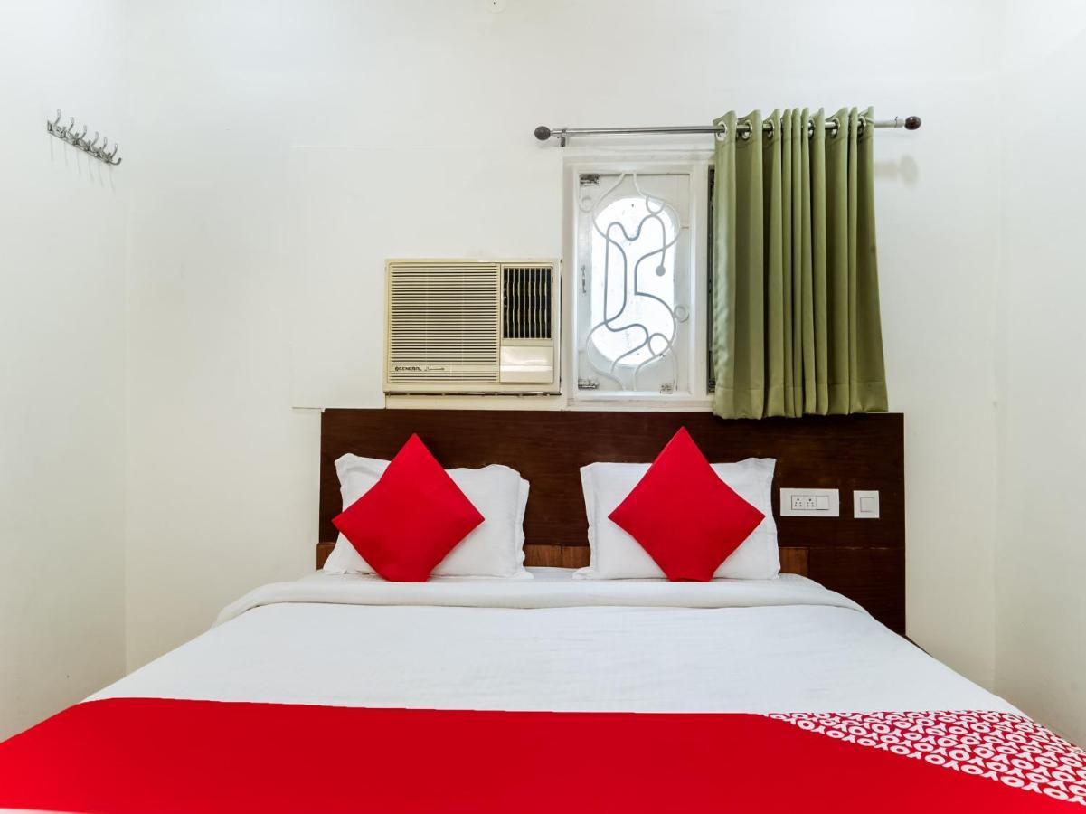 Oyo 76129 Rk Inn Guntur Luaran gambar