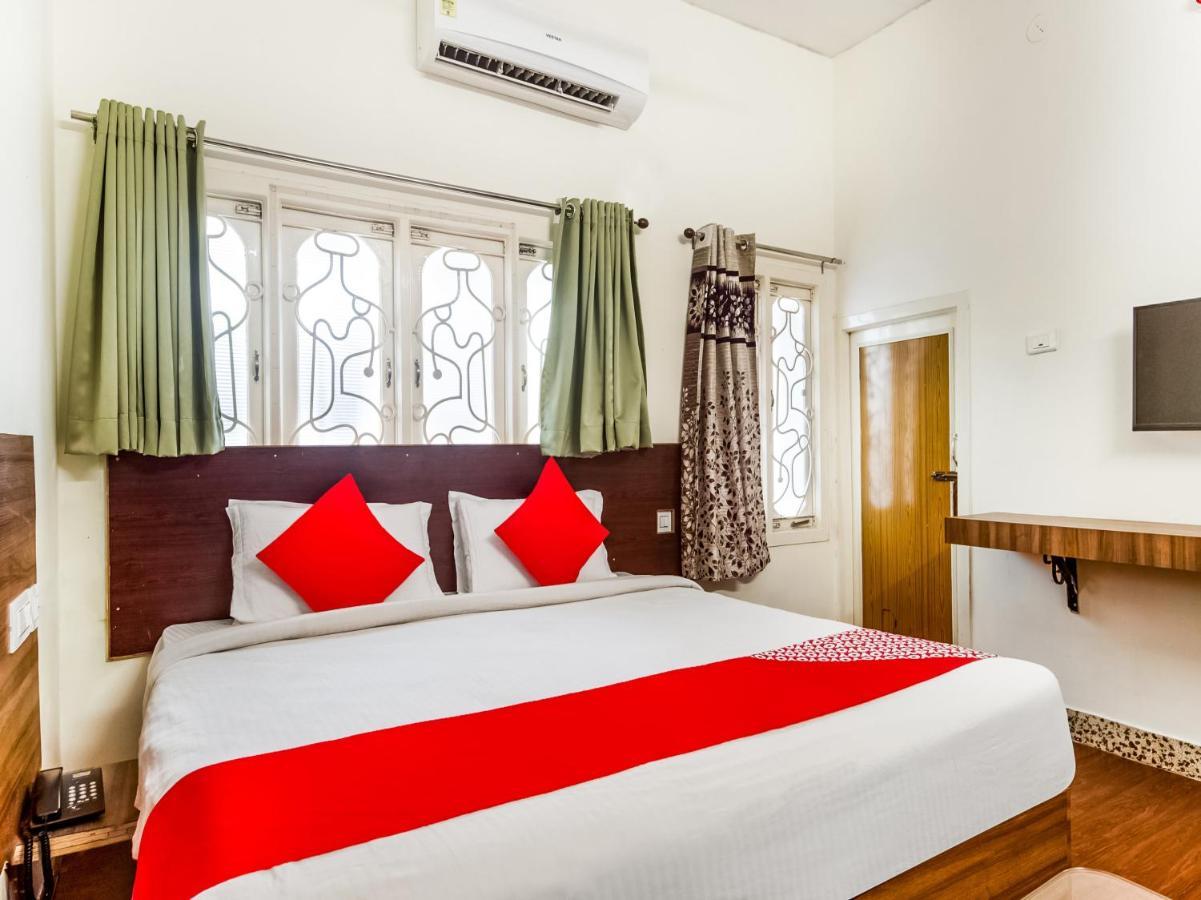 Oyo 76129 Rk Inn Guntur Luaran gambar