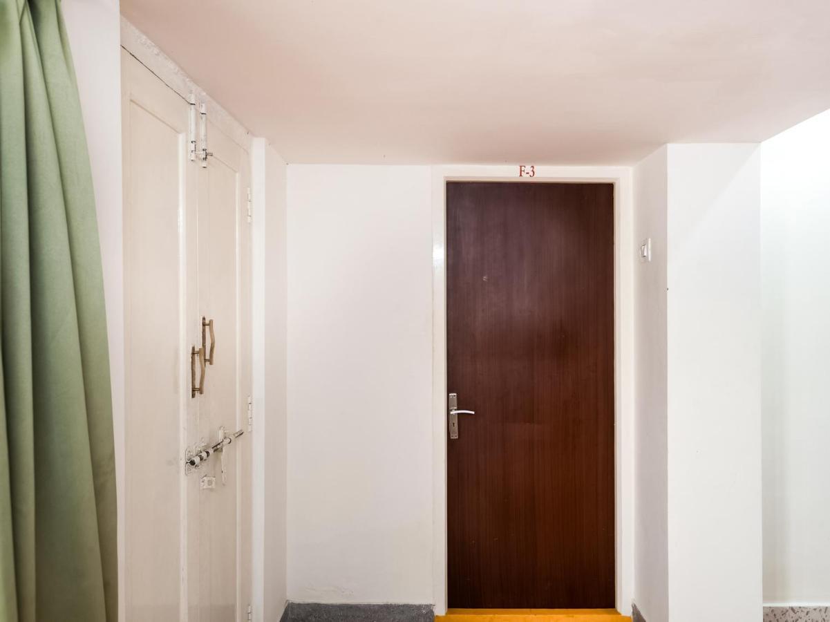Oyo 76129 Rk Inn Guntur Luaran gambar