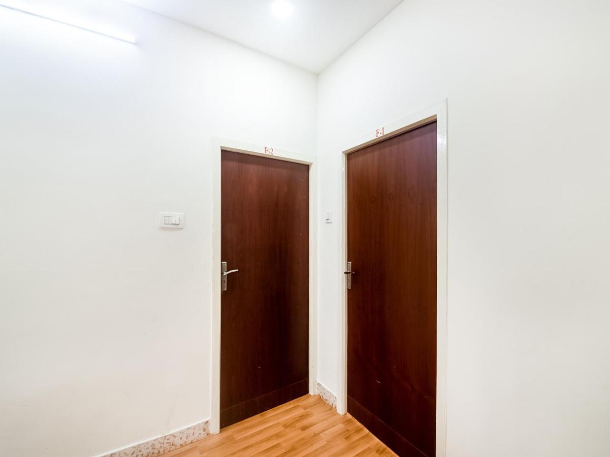 Oyo 76129 Rk Inn Guntur Luaran gambar