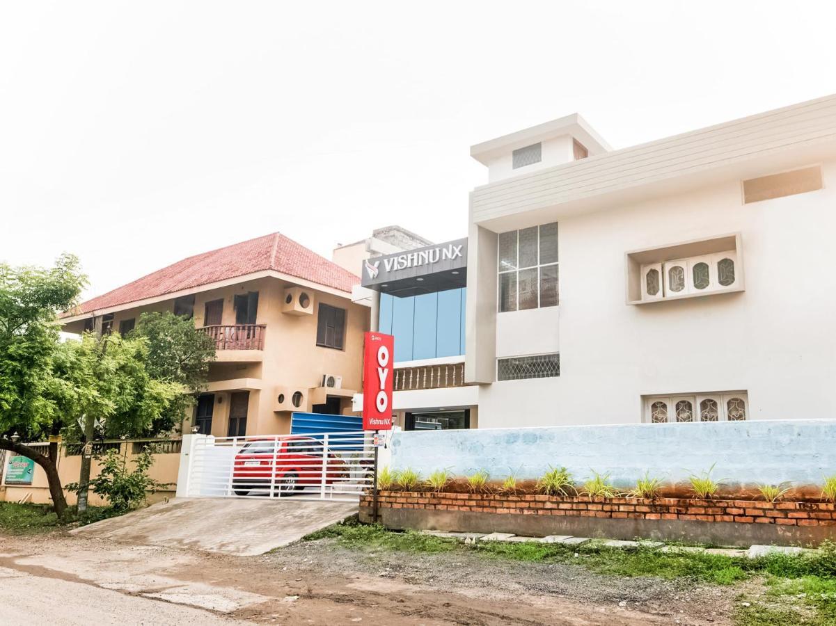 Oyo 76129 Rk Inn Guntur Luaran gambar