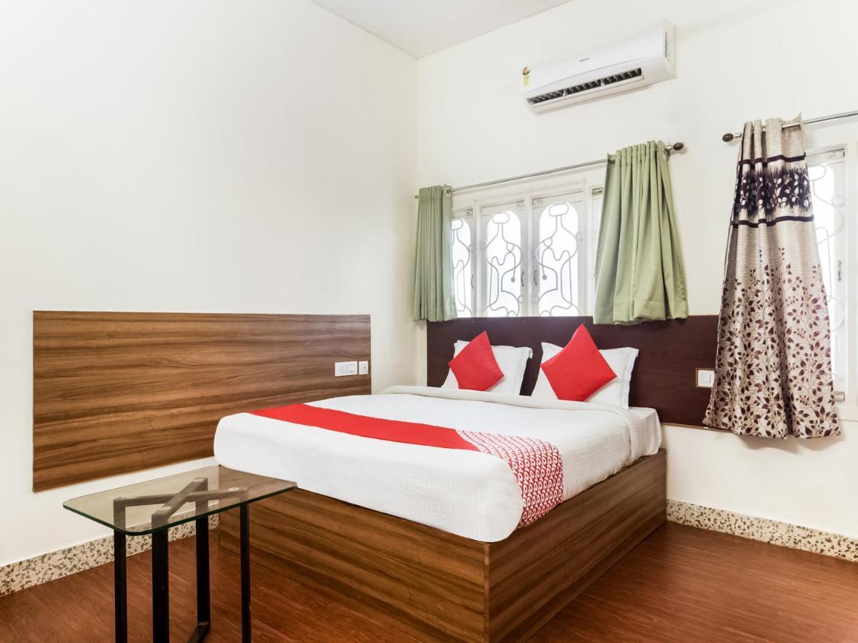 Oyo 76129 Rk Inn Guntur Luaran gambar